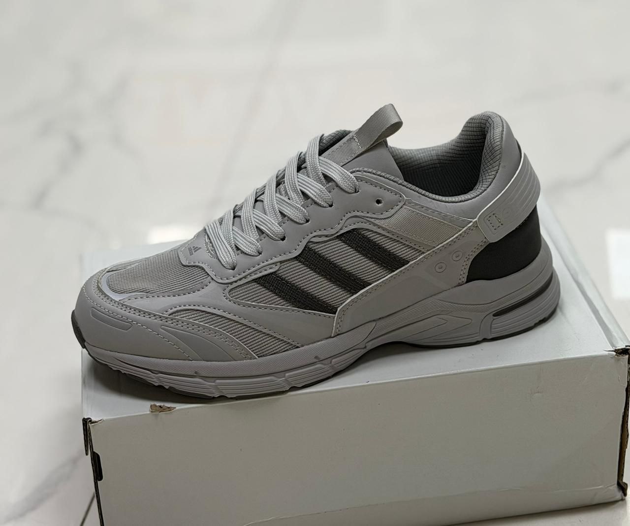 фото весенние мужские кроссовки оптом с доставкой