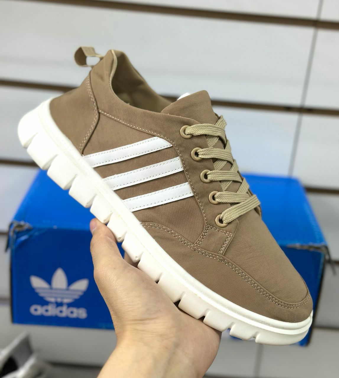 фото весенние мужские кроссовки оптом с доставкой