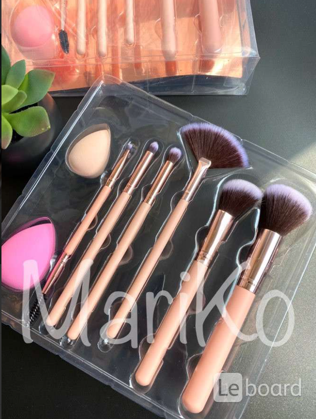 картинка Набор кистей со спонжами 7 в 1 от магазина Одежда+