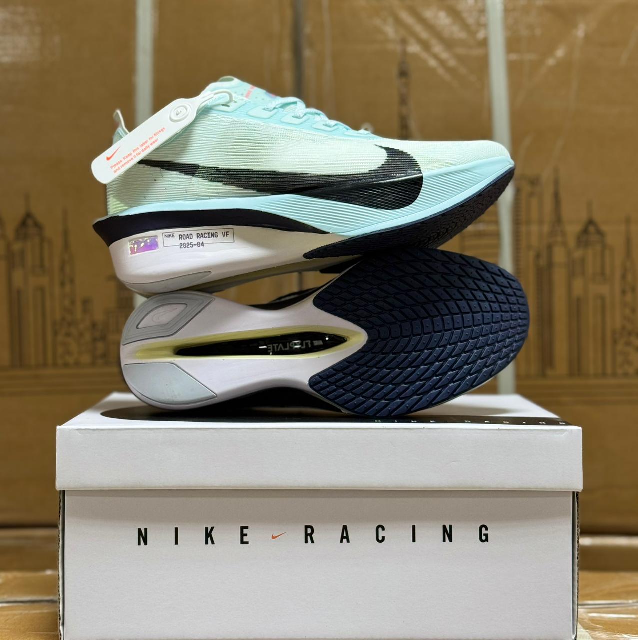 фото женские беговые кроссовки nike 823105 оптом