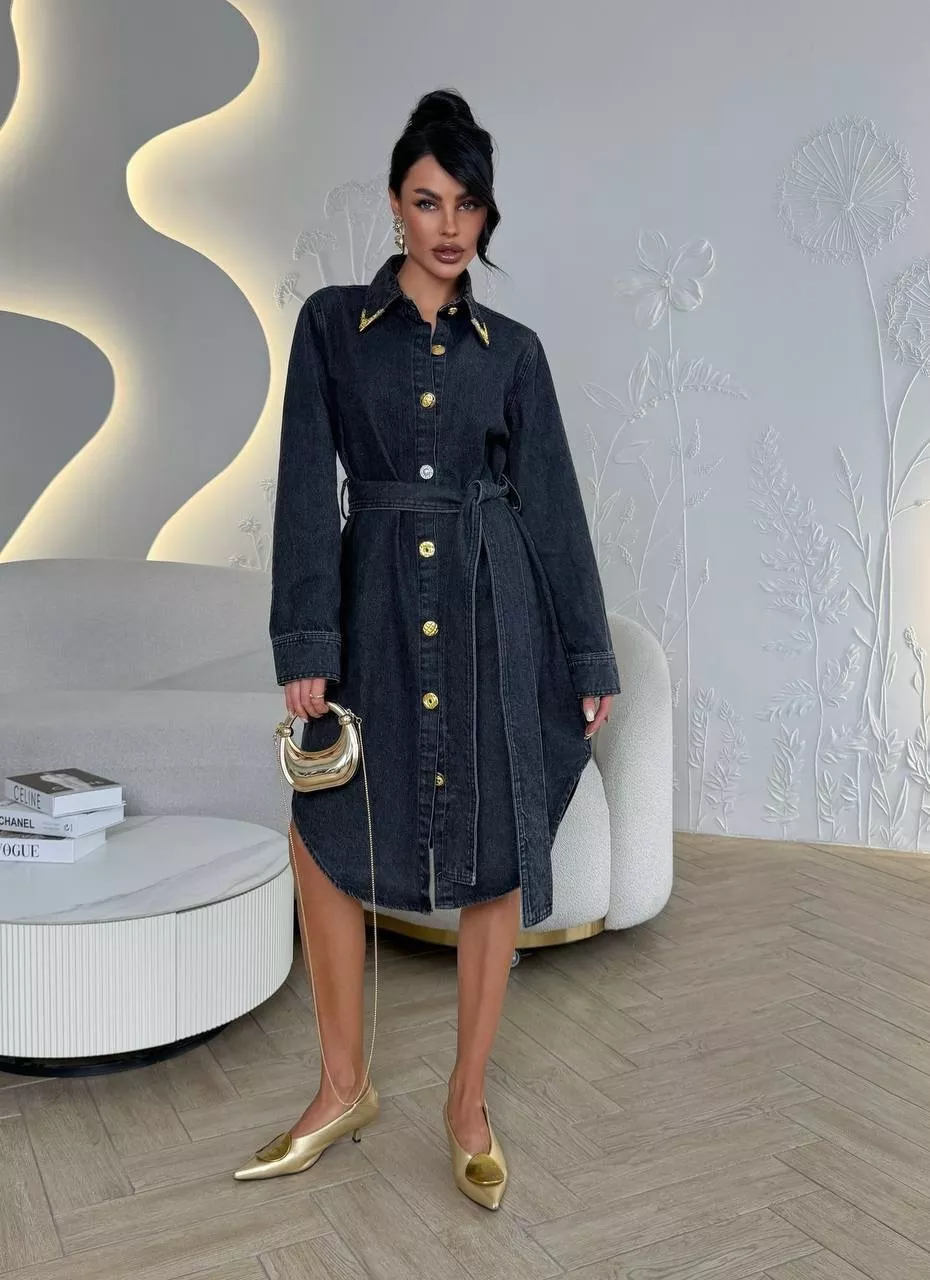 картинка Элегантное джинсовое платье-рубашка миди от магазина Одежда+