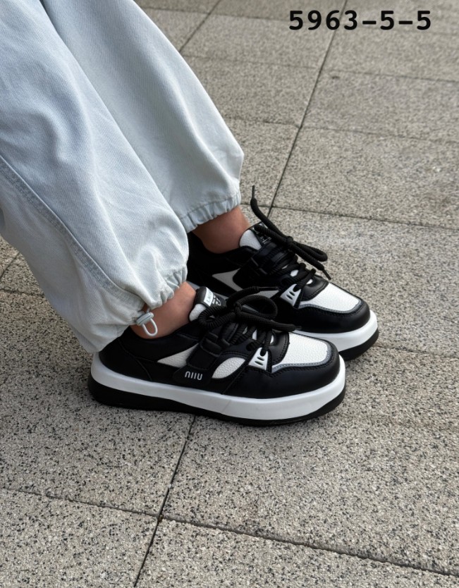 фото весенние кроссовки для девочек оптом