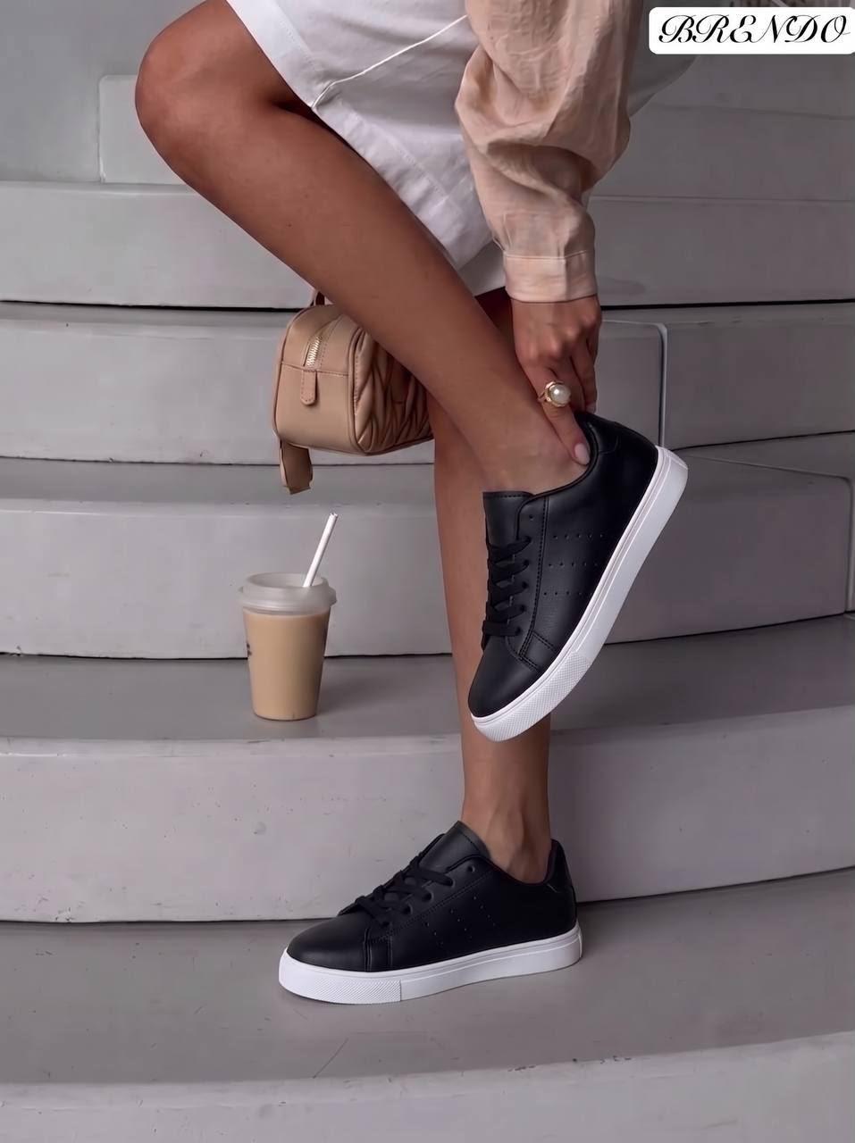 фото женские черные sneakers 441477 оптом
