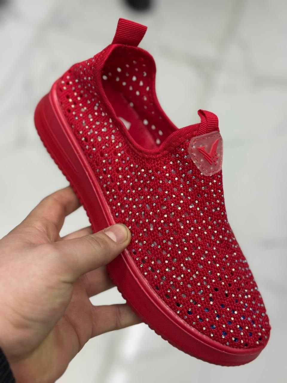 фото весенние женские кроссовки оптом