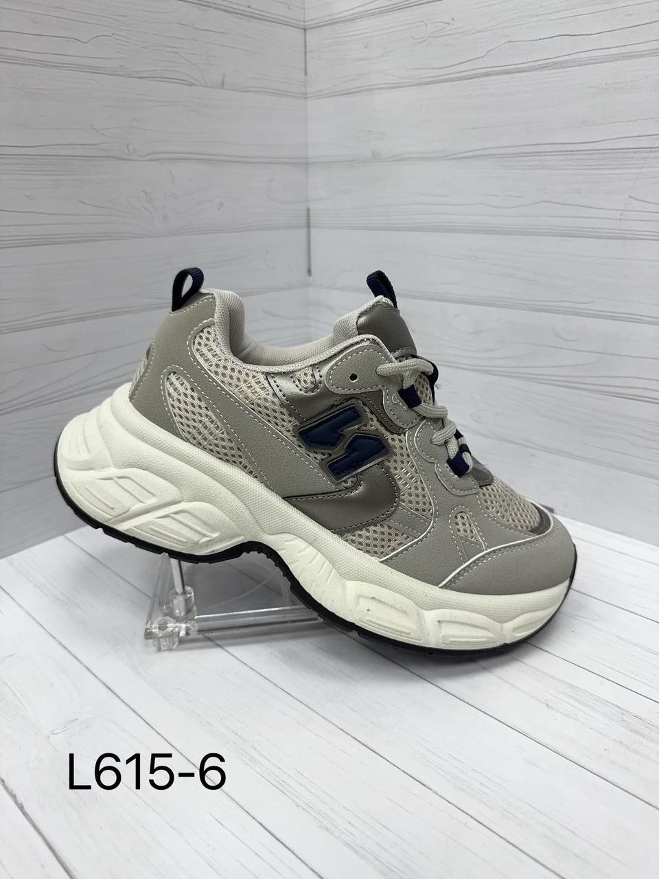 фото весенние женские кроссовки оптом