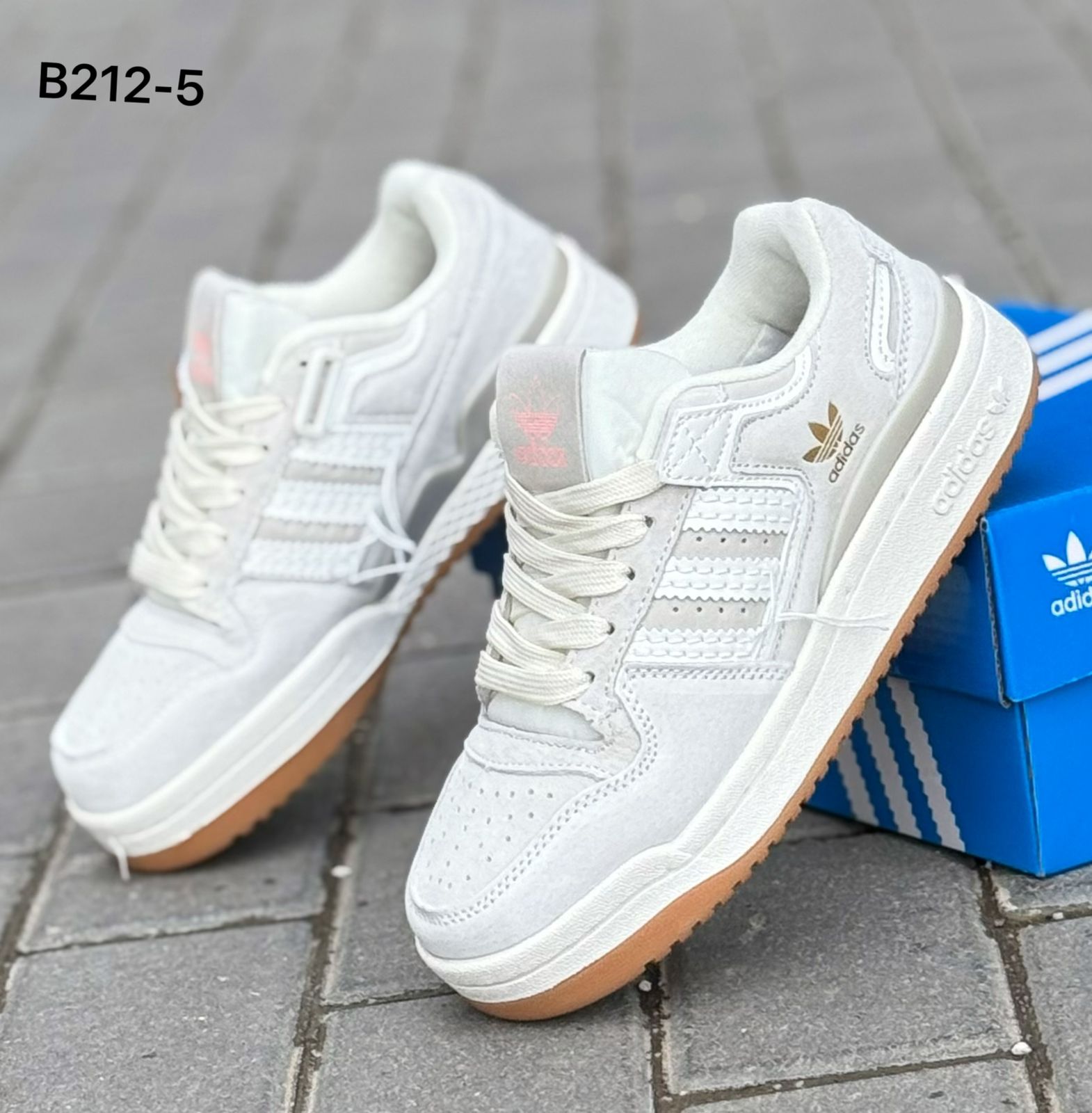фото женские белые кроссовки adidas 533940 оптом