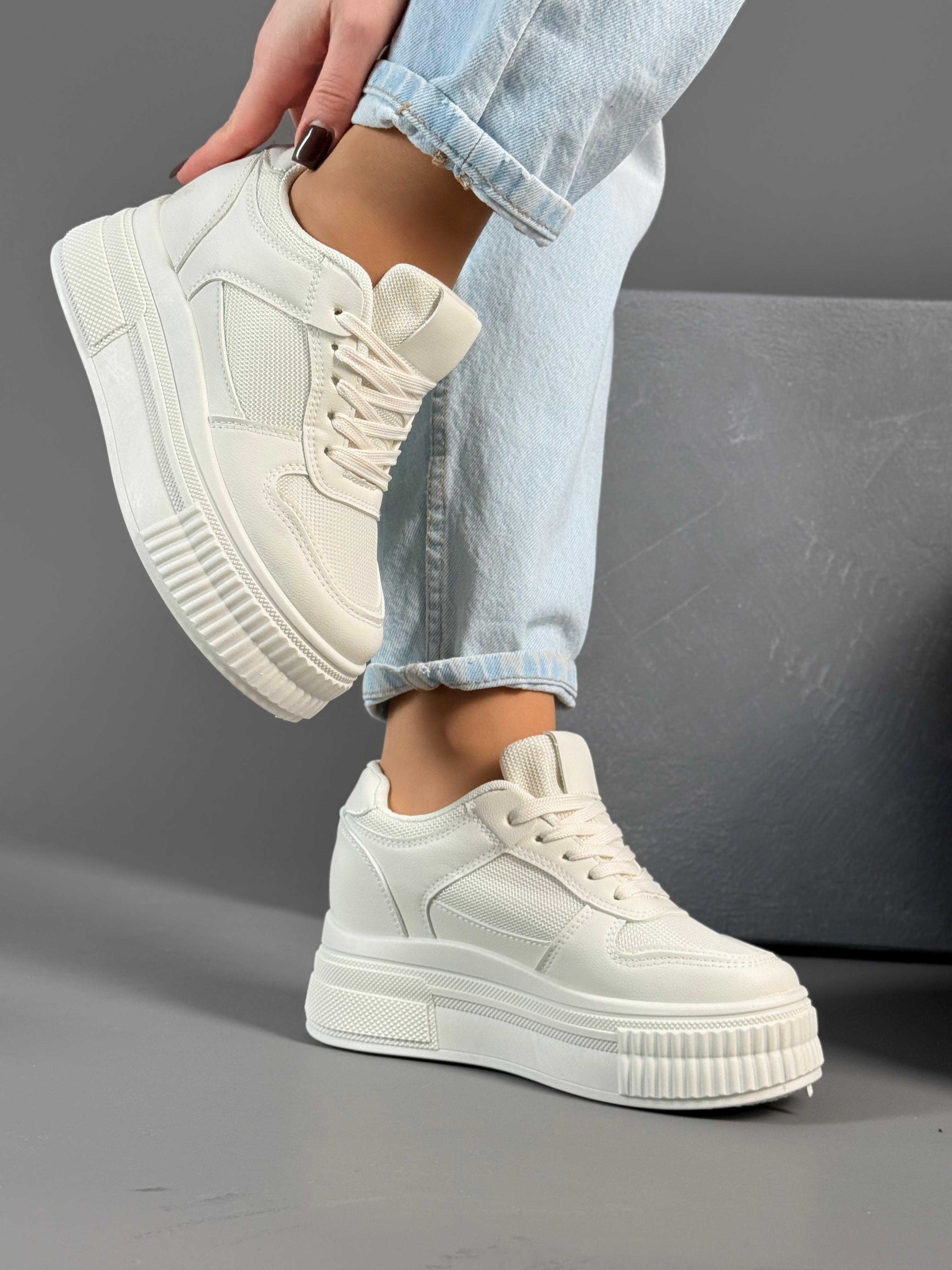 фото весенние женские кроссовки оптом