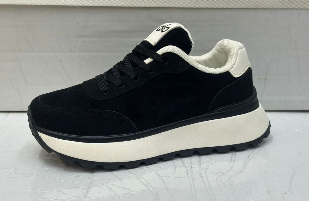 фото весенние женские кроссовки оптом