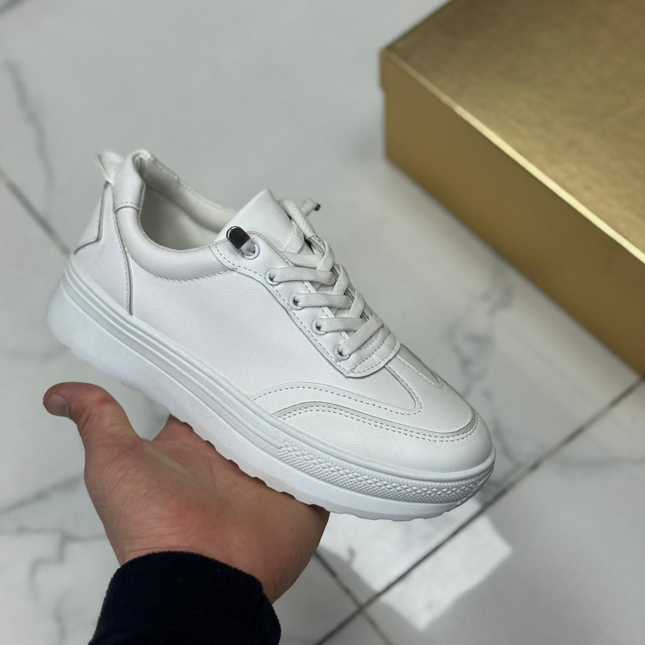 фото весенние женские кроссовки оптом