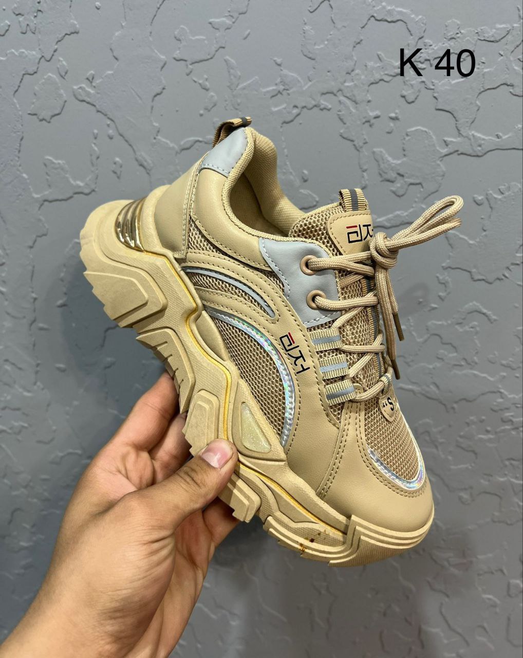 фото весенние женские кроссовки оптом