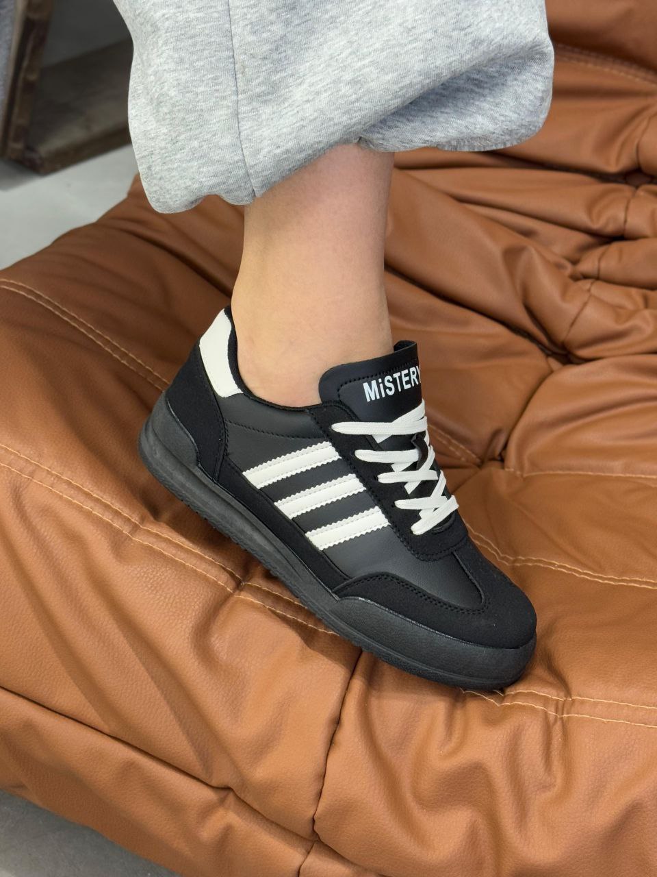 фото весенние женские кроссовки оптом