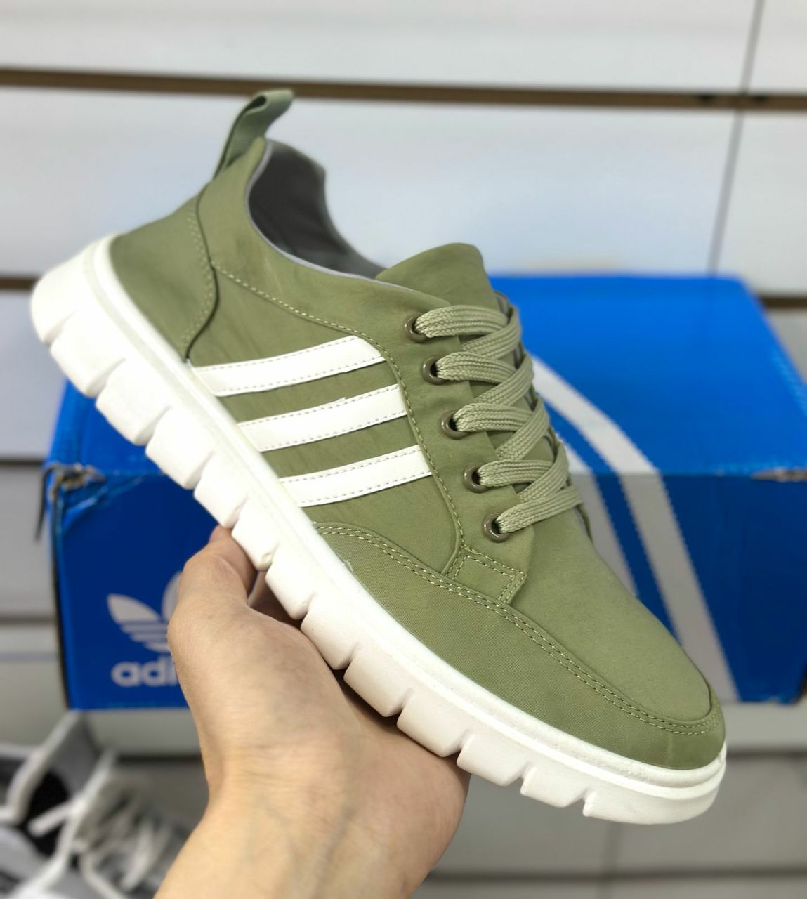 фото весенние мужские кроссовки оптом с доставкой