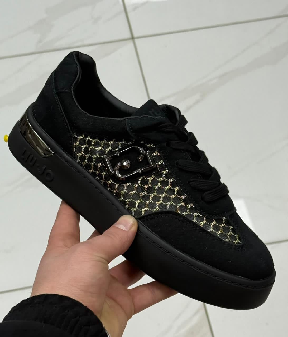 фото весенние женские кроссовки оптом