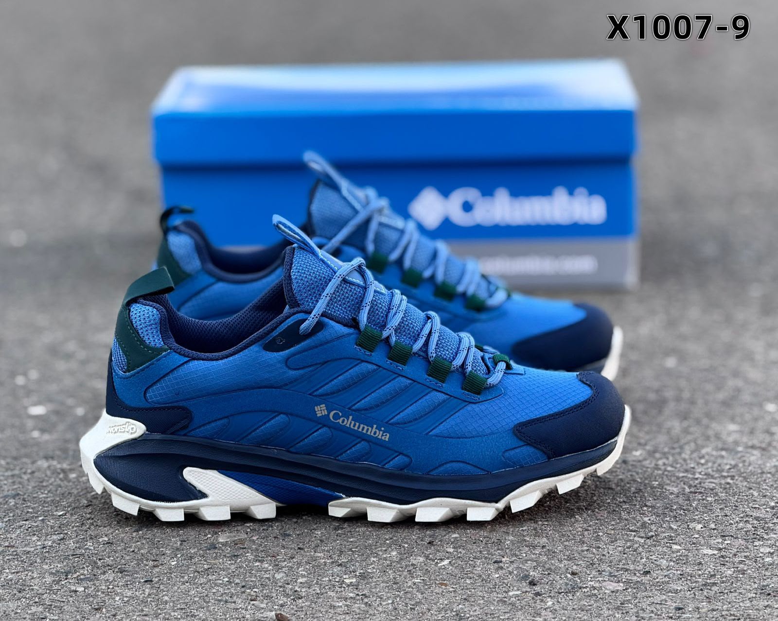 фото женские осенние кроссовки columbia синего цвета 248180 оптом