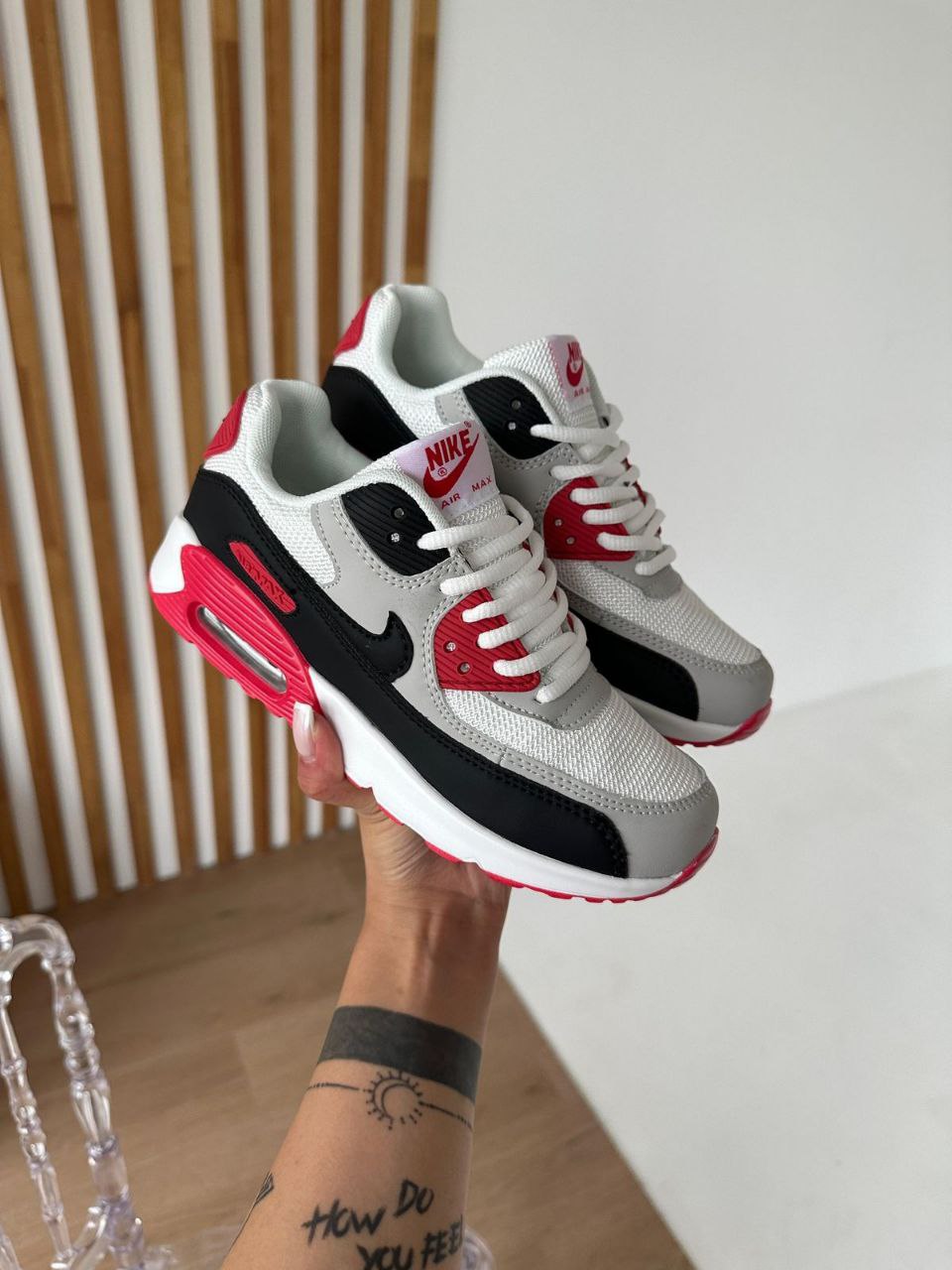 фото весенние женские кроссовки оптом