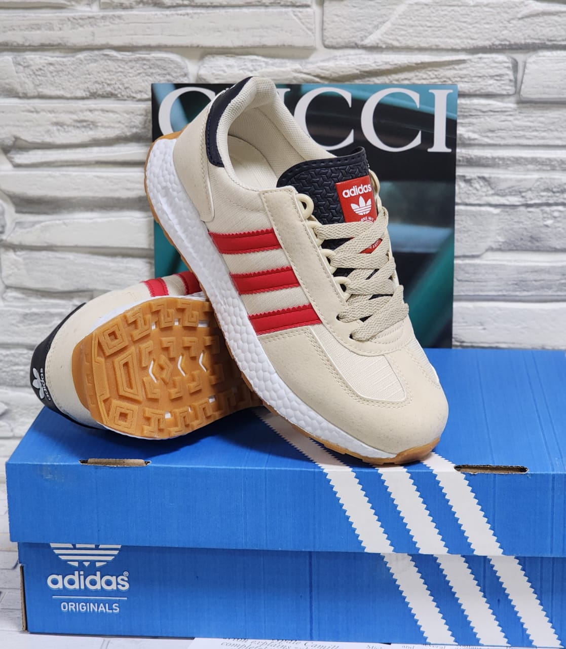 фото весенние женские кроссовки оптом