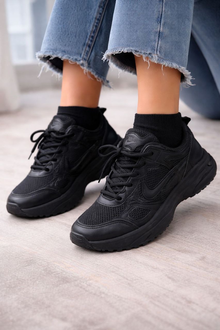 фото весенние женские кроссовки оптом