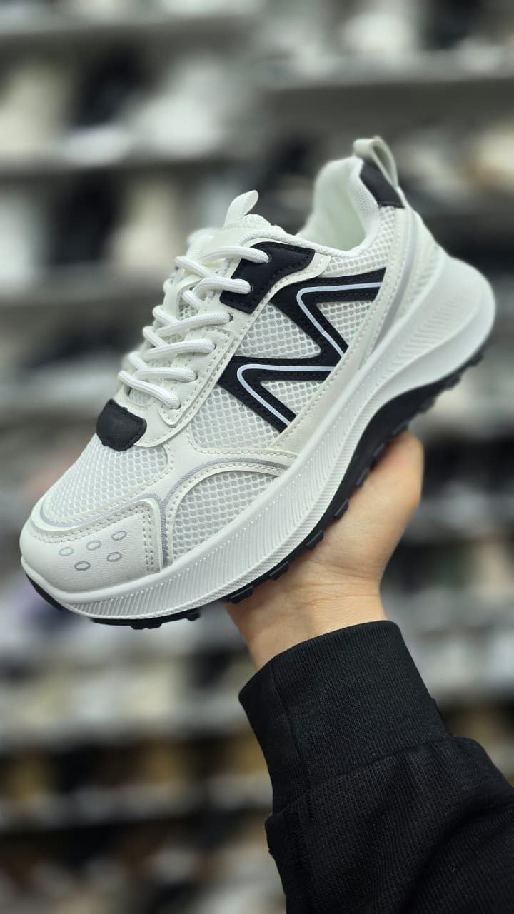 фото весенние женские кроссовки оптом