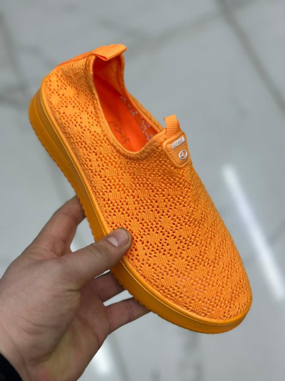 фото весенние женские кроссовки оптом