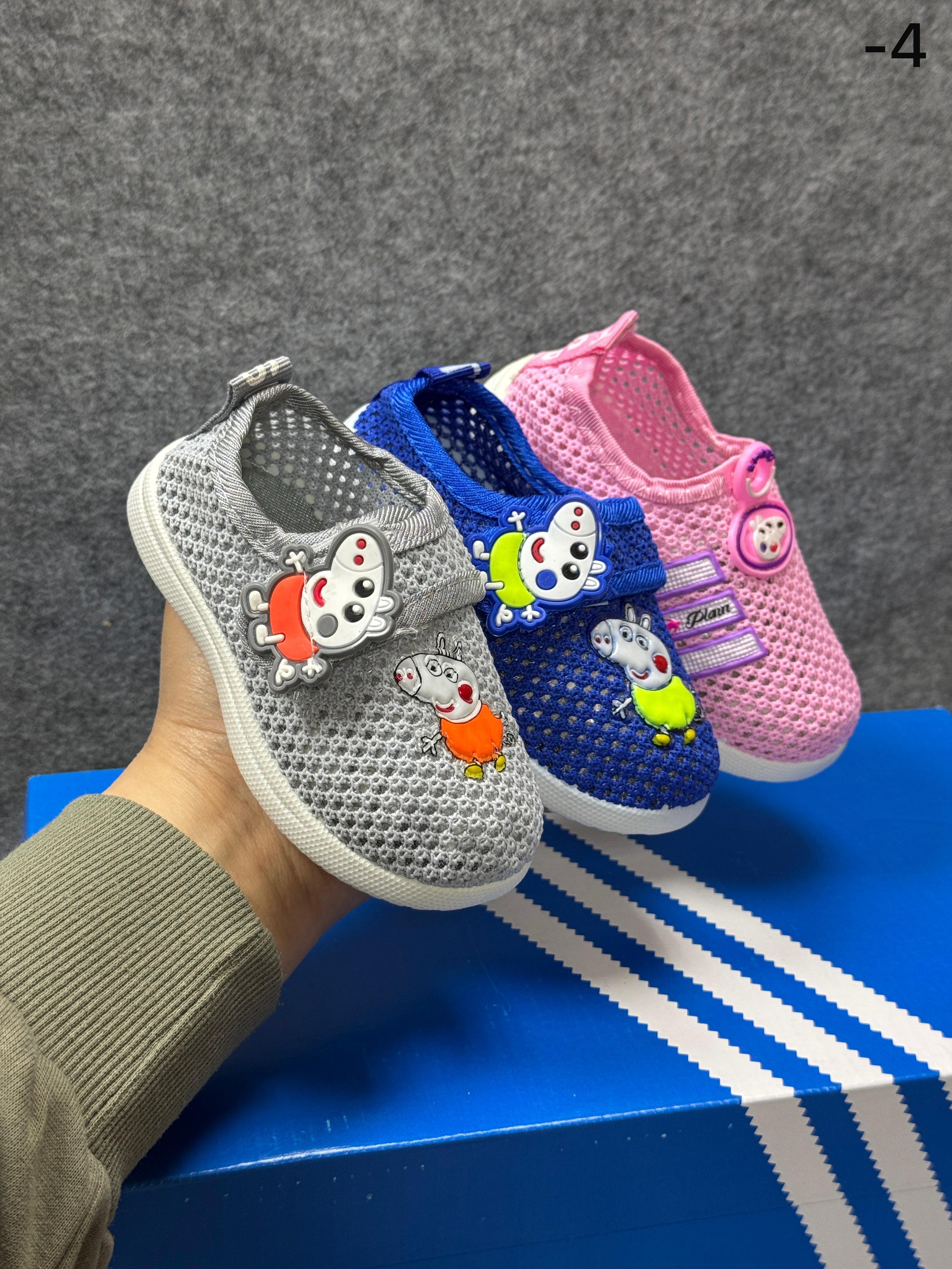 фото весенние кроссовки для девочек оптом