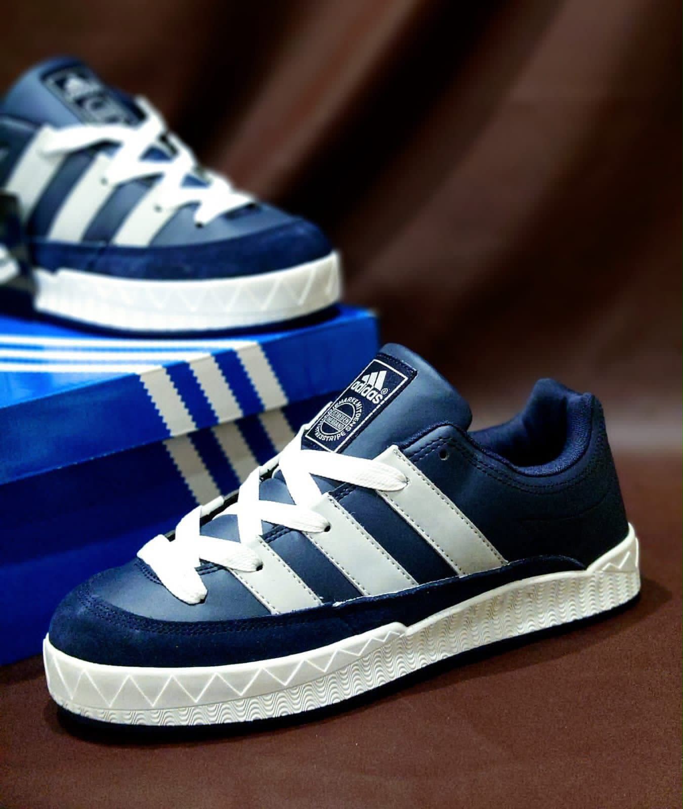 фото мужские кроссовки adidas 323310 оптом