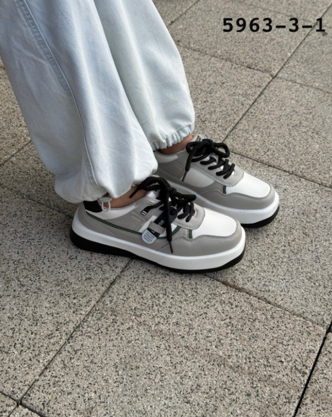 фото весенние кроссовки для девочек оптом