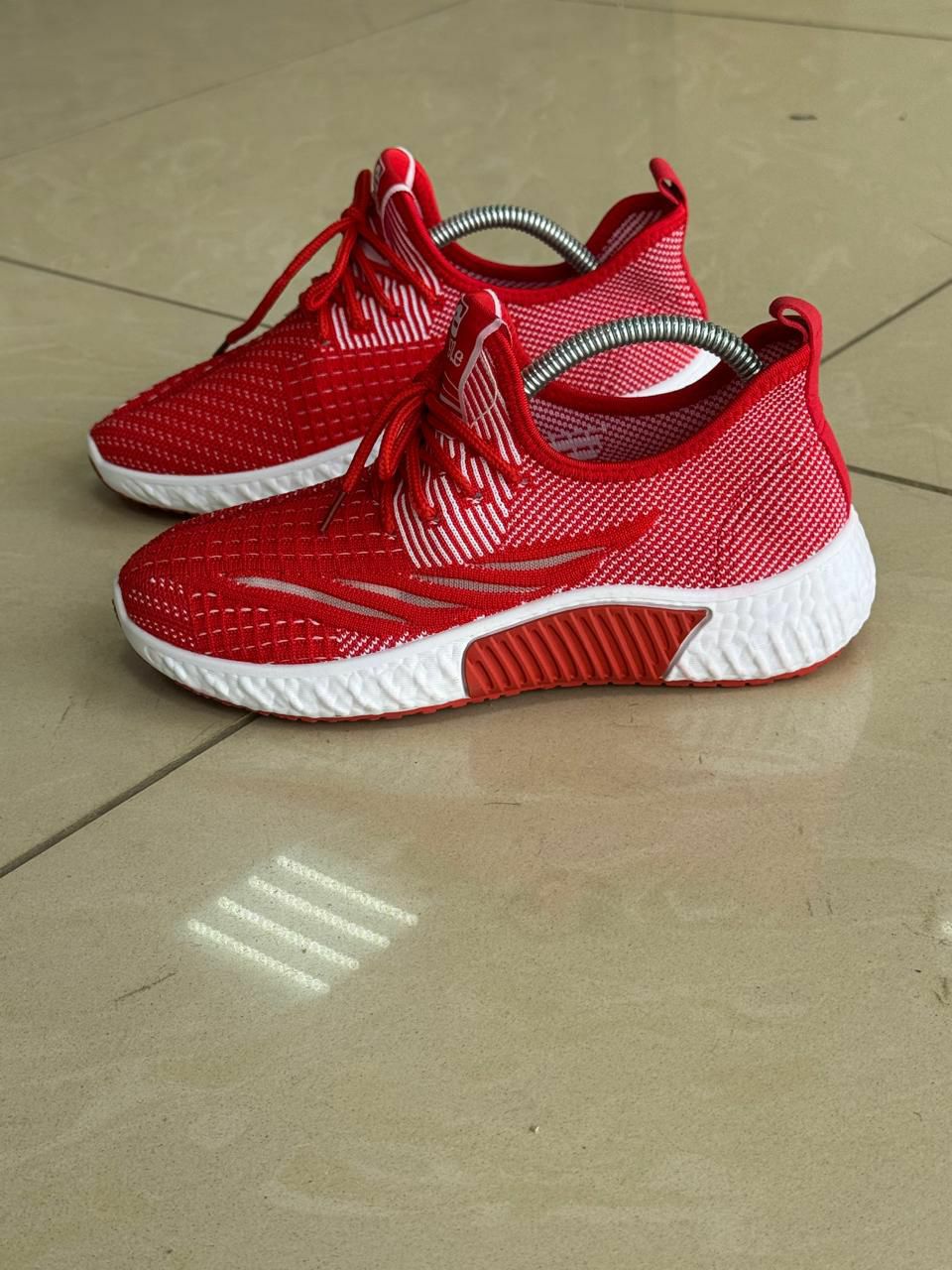 фото весенние женские кроссовки оптом