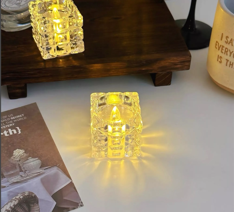 картинка Светильник свеча в кубе  размер 5 см от магазина Одежда+