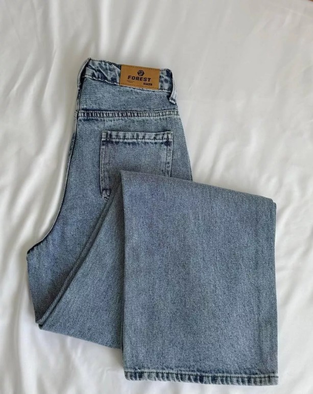 картинка Джинсы трубы от магазина Одежда+