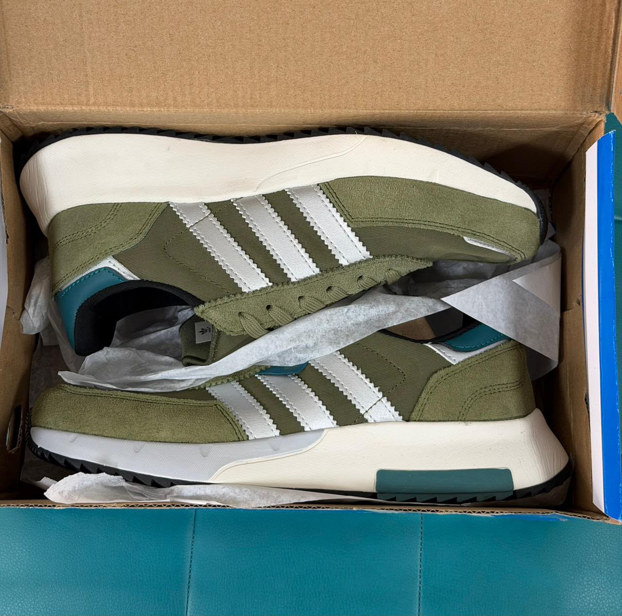 фото мужские осенние кроссовки adidas 626712 оптом