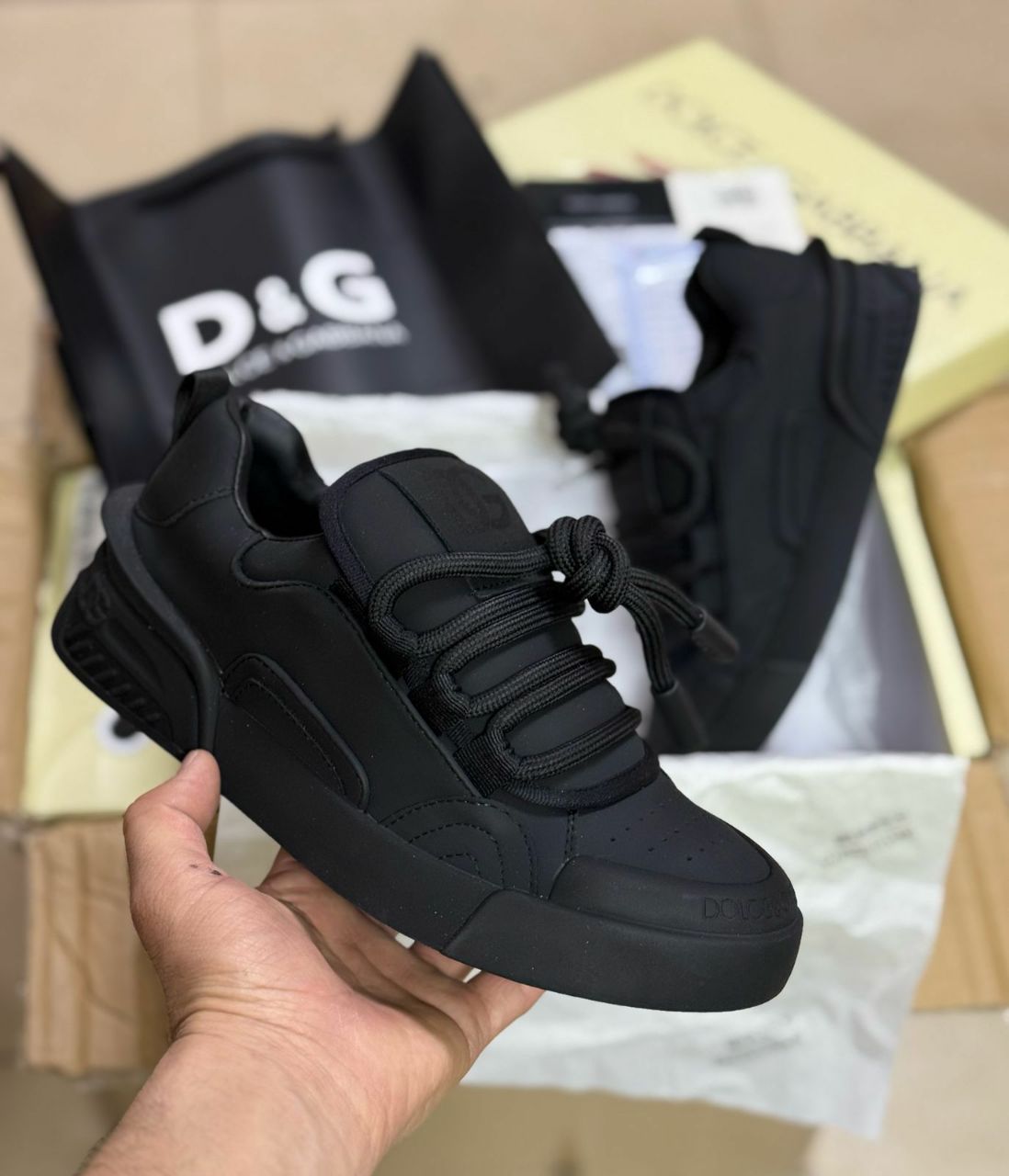 фото весенние женские кроссовки оптом