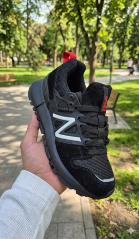 фото весенние женские кроссовки оптом