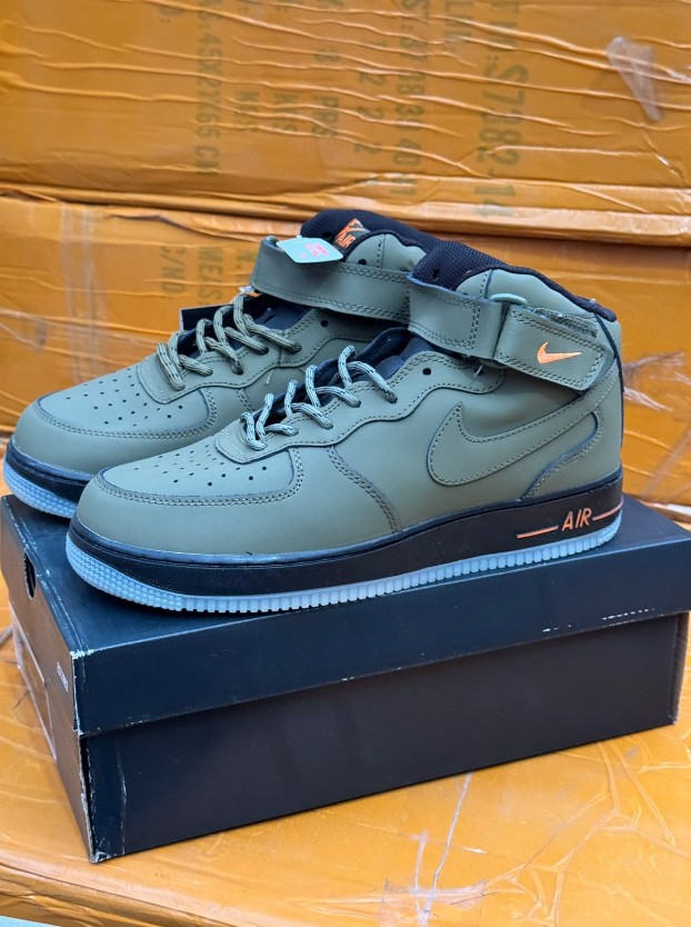 фото зимние мужские кроссовки оптом