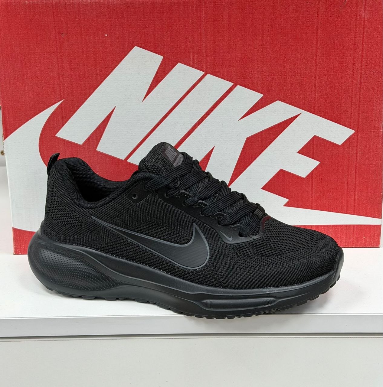 фото весенние женские кроссовки оптом