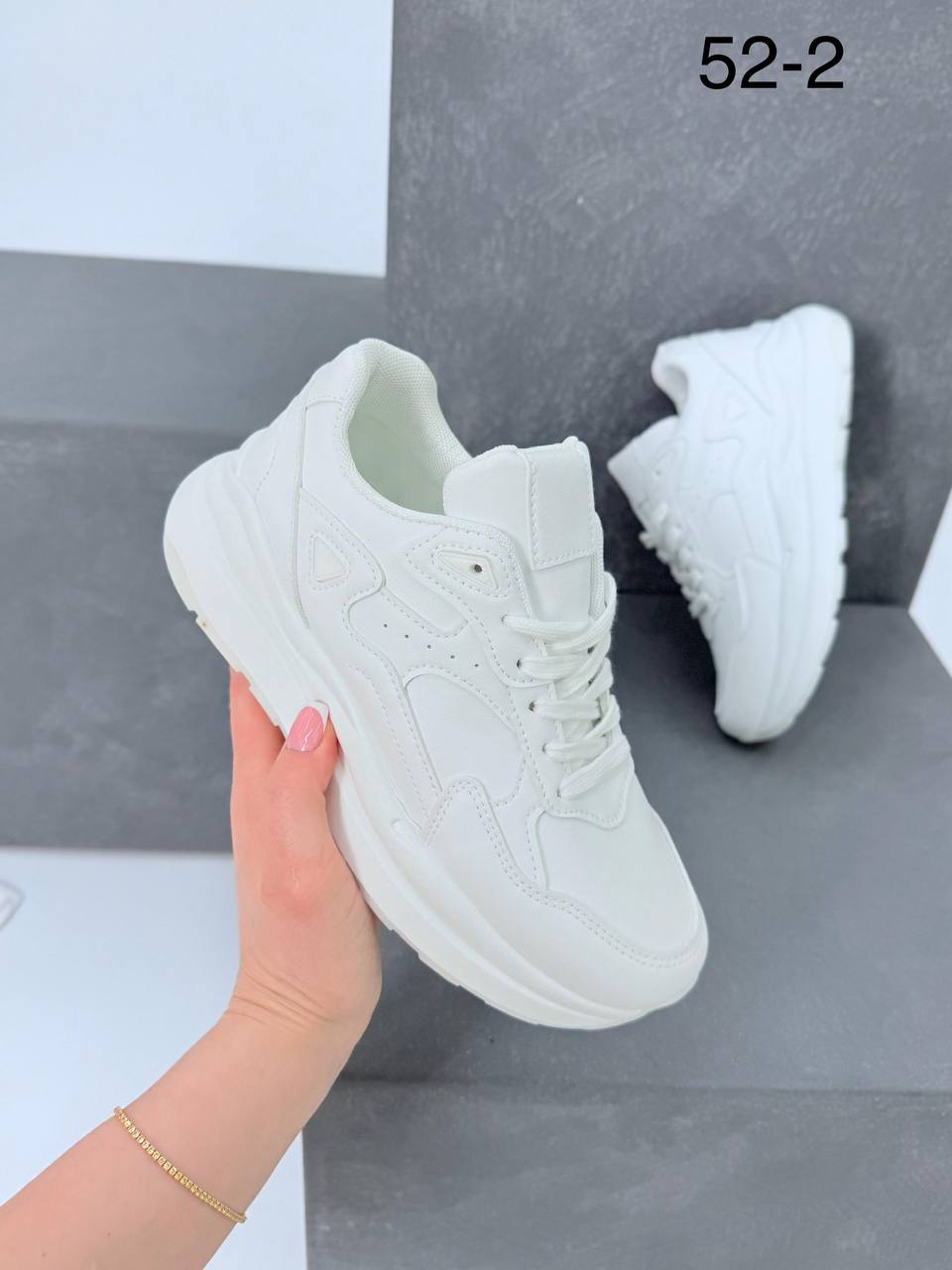 фото весенние женские кроссовки оптом