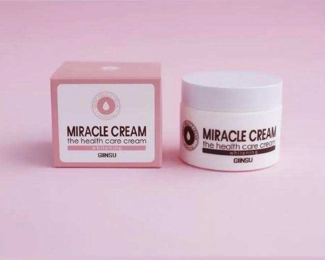 картинка Отбеливающий крем для лица Miracle от магазина Одежда+