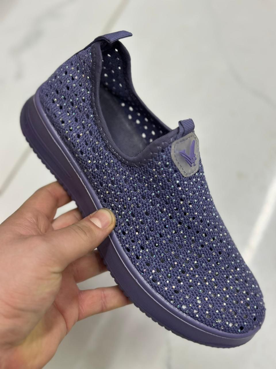 фото весенние женские кроссовки оптом