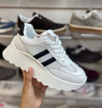 фото весенние женские кроссовки оптом