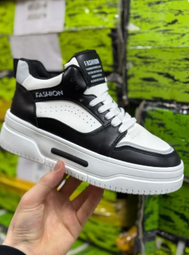 фото весенние женские кроссовки оптом