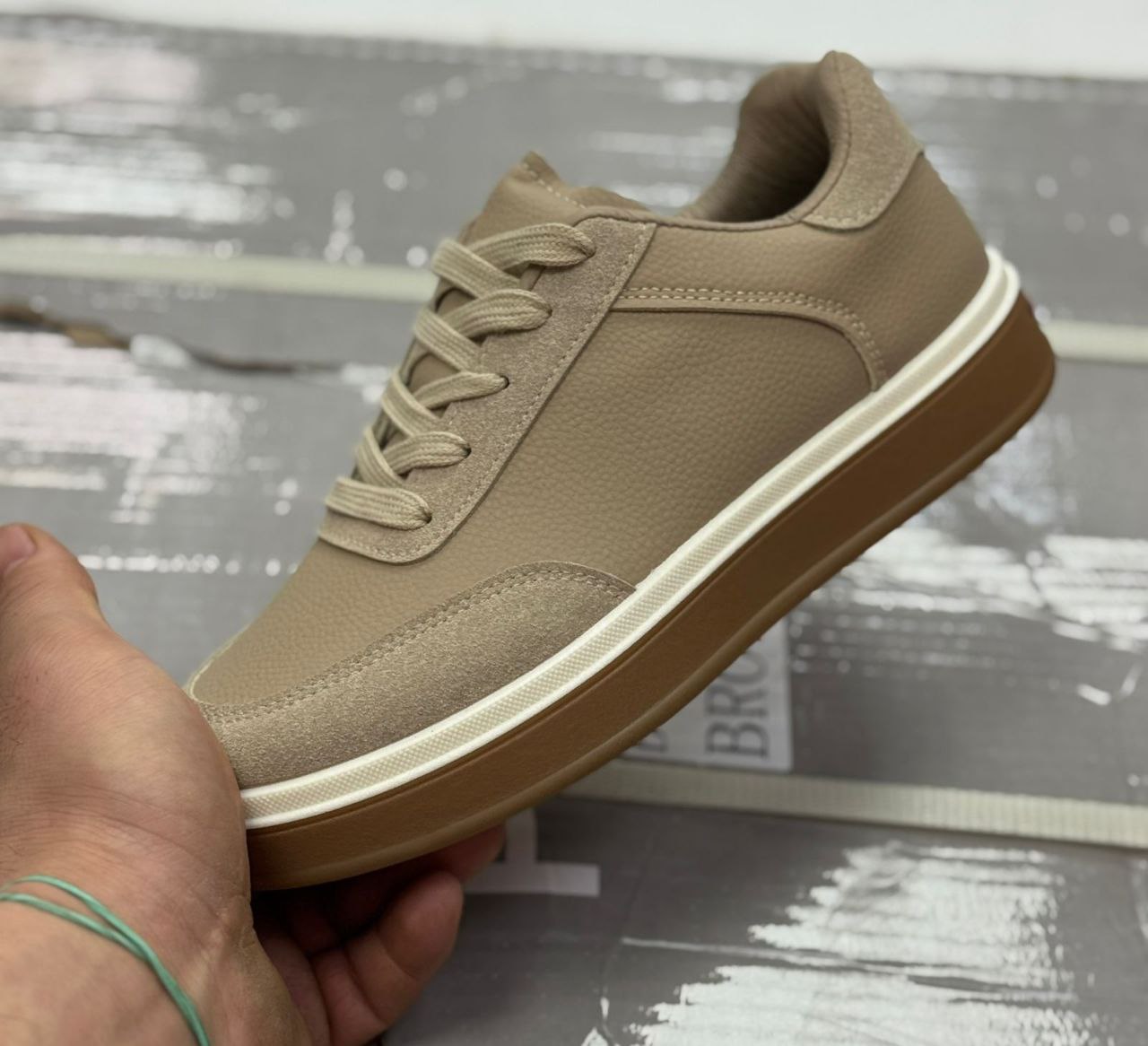 фото весенние женские кроссовки оптом