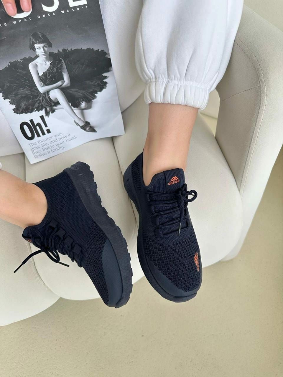 фото весенние женские кроссовки оптом