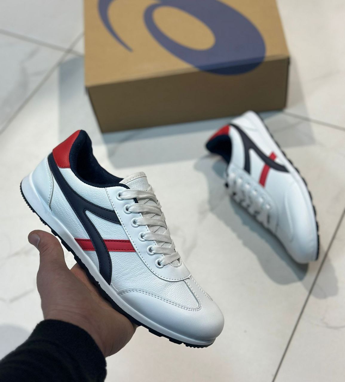 фото весенние мужские кроссовки оптом с доставкой