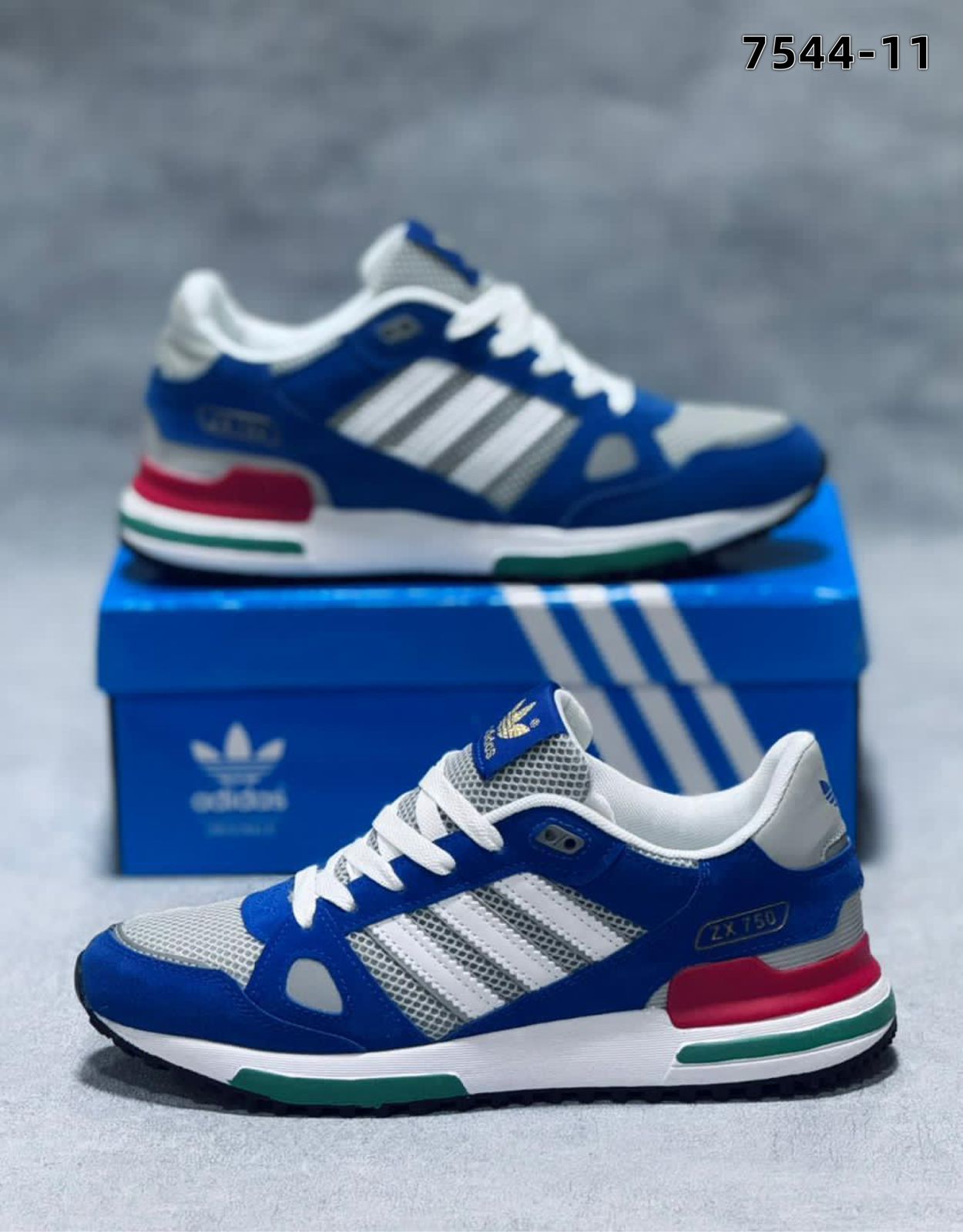 фото Мужские весенние кроссовки Adidas 902833 оптом с доставкой