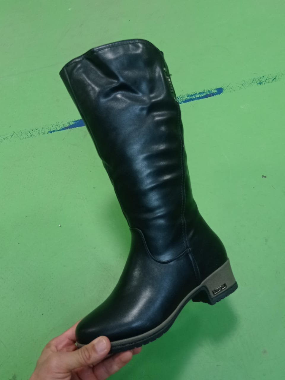 фото зимние женские сапоги оптом с доставкой