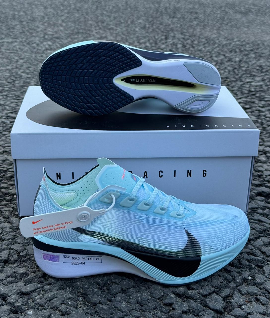 фото женские весенние кроссовки nike 396723 оптом