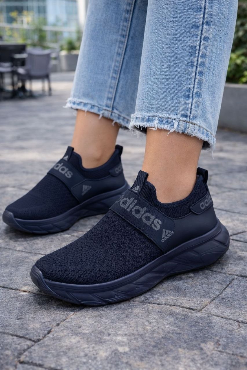 фото весенние женские кроссовки оптом