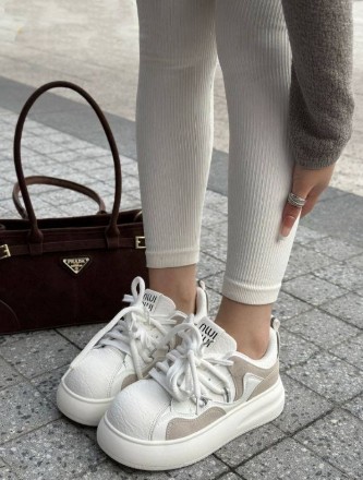 фото весенние женские кроссовки оптом