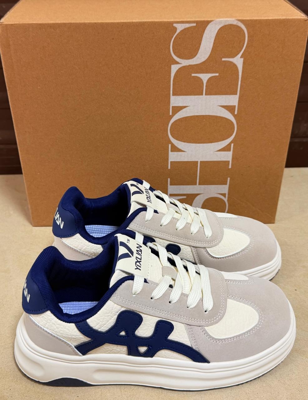 фото весенние женские кроссовки оптом