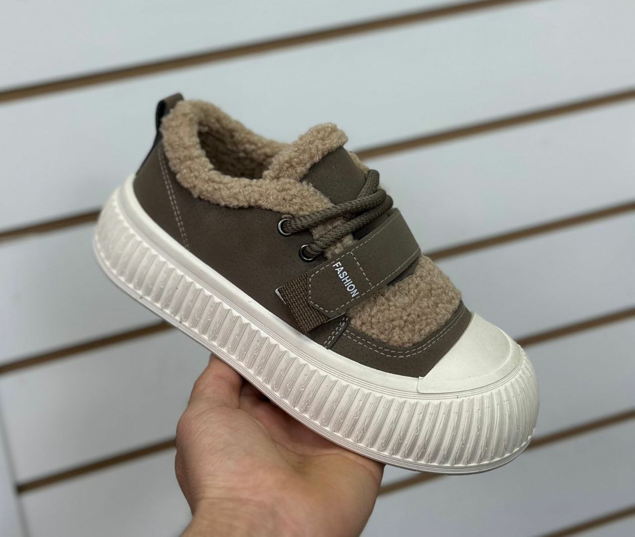 фото зимние женские кроссовки оптом с доставкой