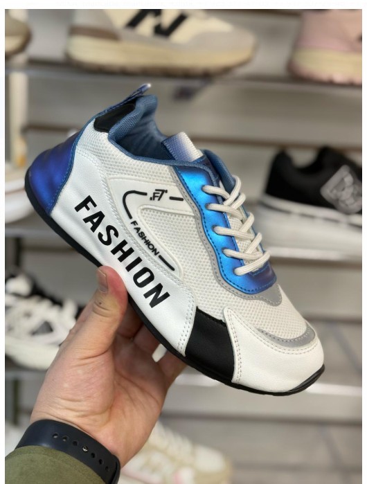 фото весенние женские кроссовки оптом